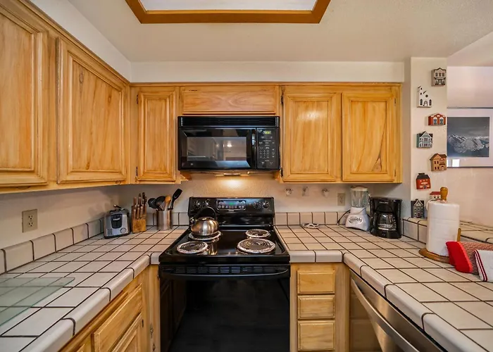 Aspen Creek By 101 Great Escapes